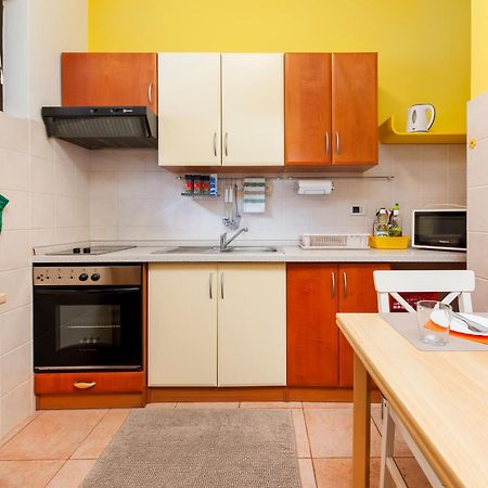Apartments Erik B&B Adults Only Ровинь Экстерьер фото